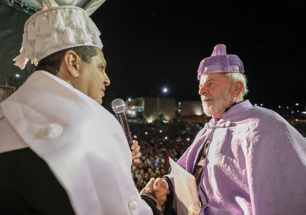lula-recebe-o-ttulo-de-doutor-honoris-causa-da-universidade-regional-do-cariri-e-participa-de-ato-pela-democracia-em-juazeiro-do-norte-ce_36931797645_o